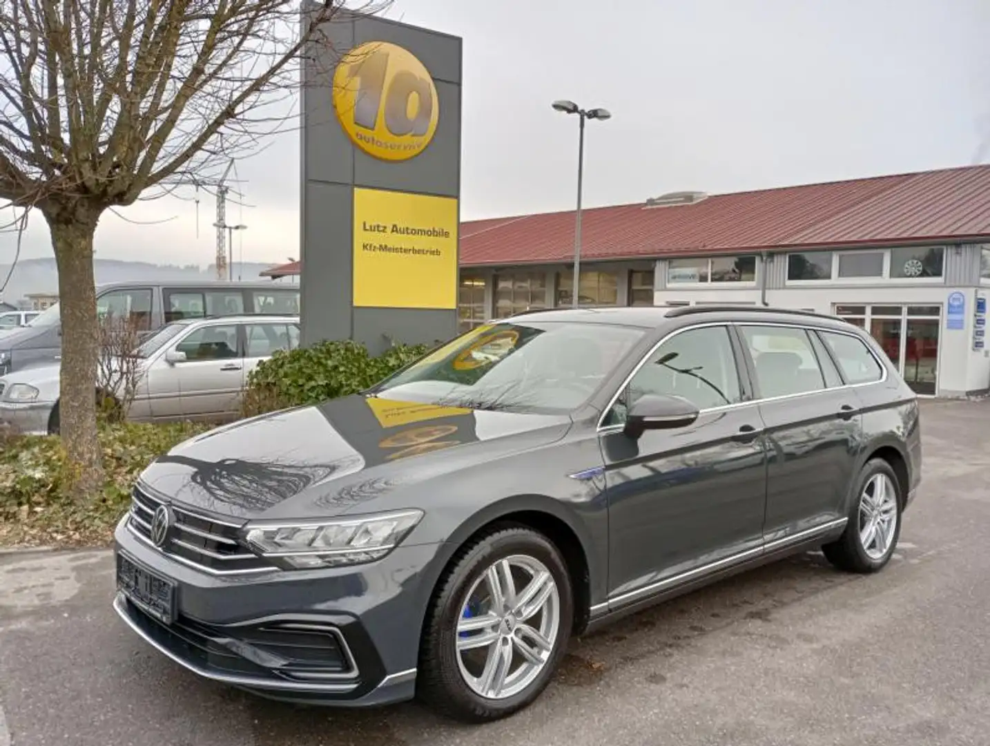 Volkswagen Passat Variant GTE Plug-In Hybrid Gris - 1