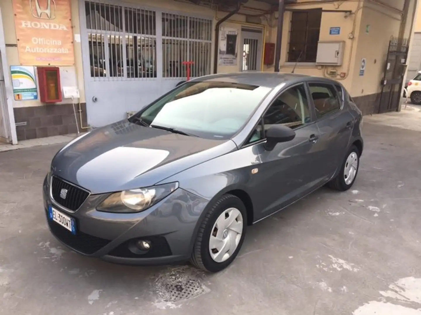 SEAT Ibiza Ibiza 1.2 Style 5 Porte 69 CV Grigio - 1