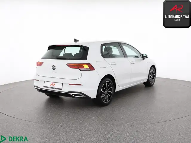 Volkswagen Golf view 5