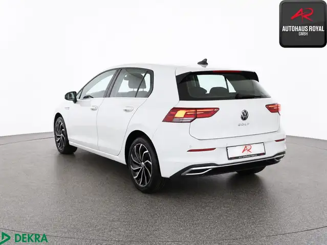 Volkswagen Golf view 3