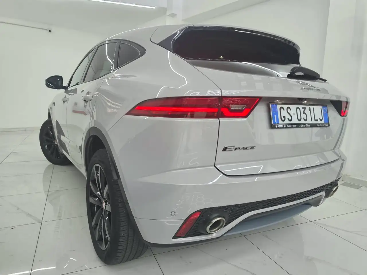 Jaguar E-Pace 2.0 i4 R-Dynamic HSE awd 200cv auto, миниатюра 3