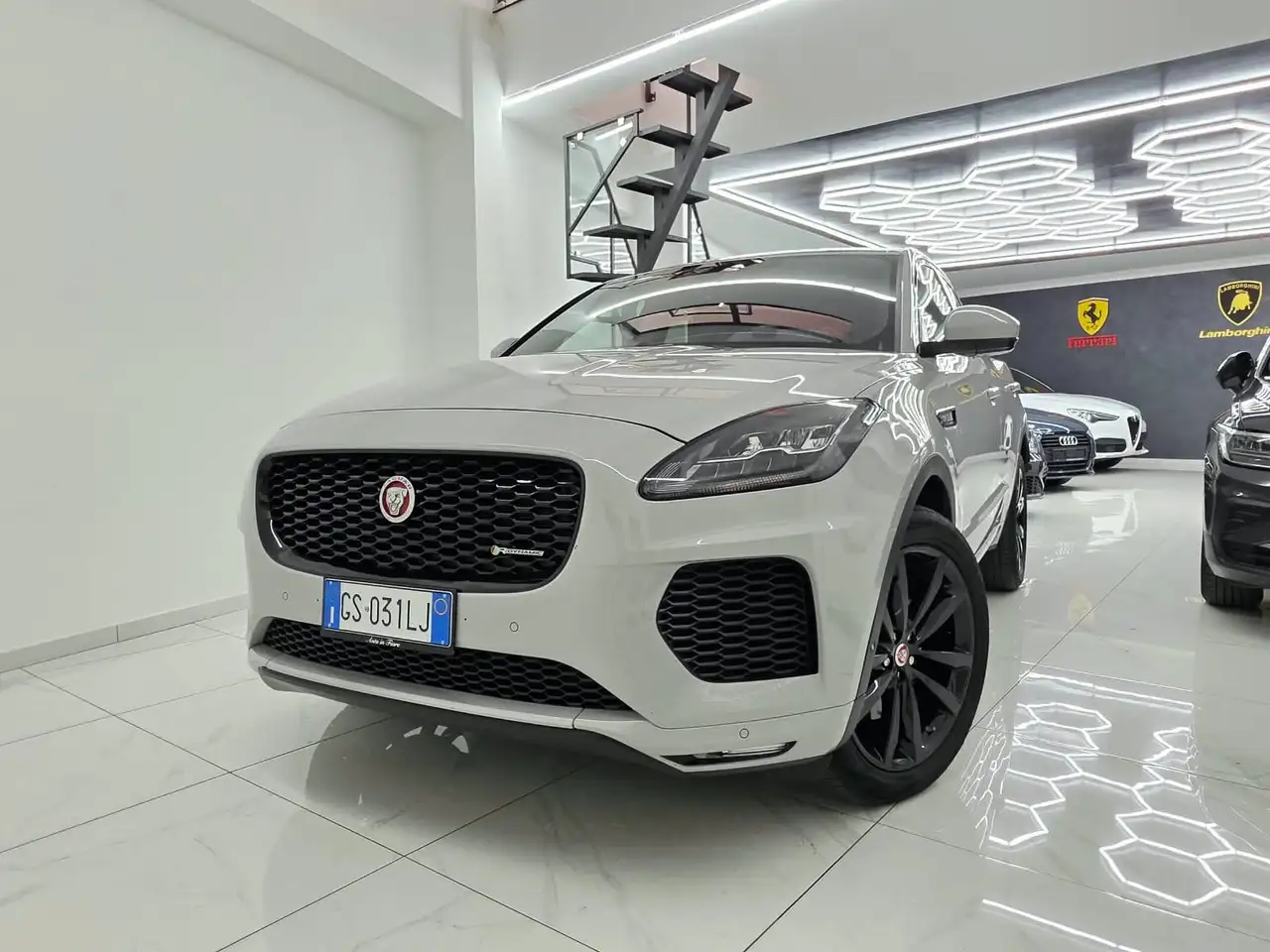 Jaguar E-Pace 2.0 i4 R-Dynamic HSE awd 200cv auto