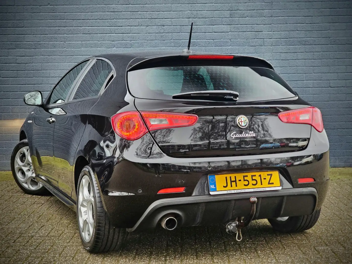Alfa Romeo Giulietta 1.4 Turbo MultiAir SPRINT / NAVI / TREKHAAK Schwarz - 2