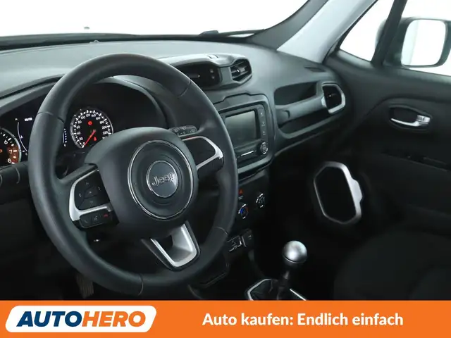 Jeep Renegade view 11