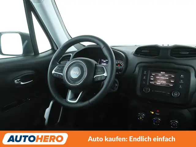 Jeep Renegade view 13