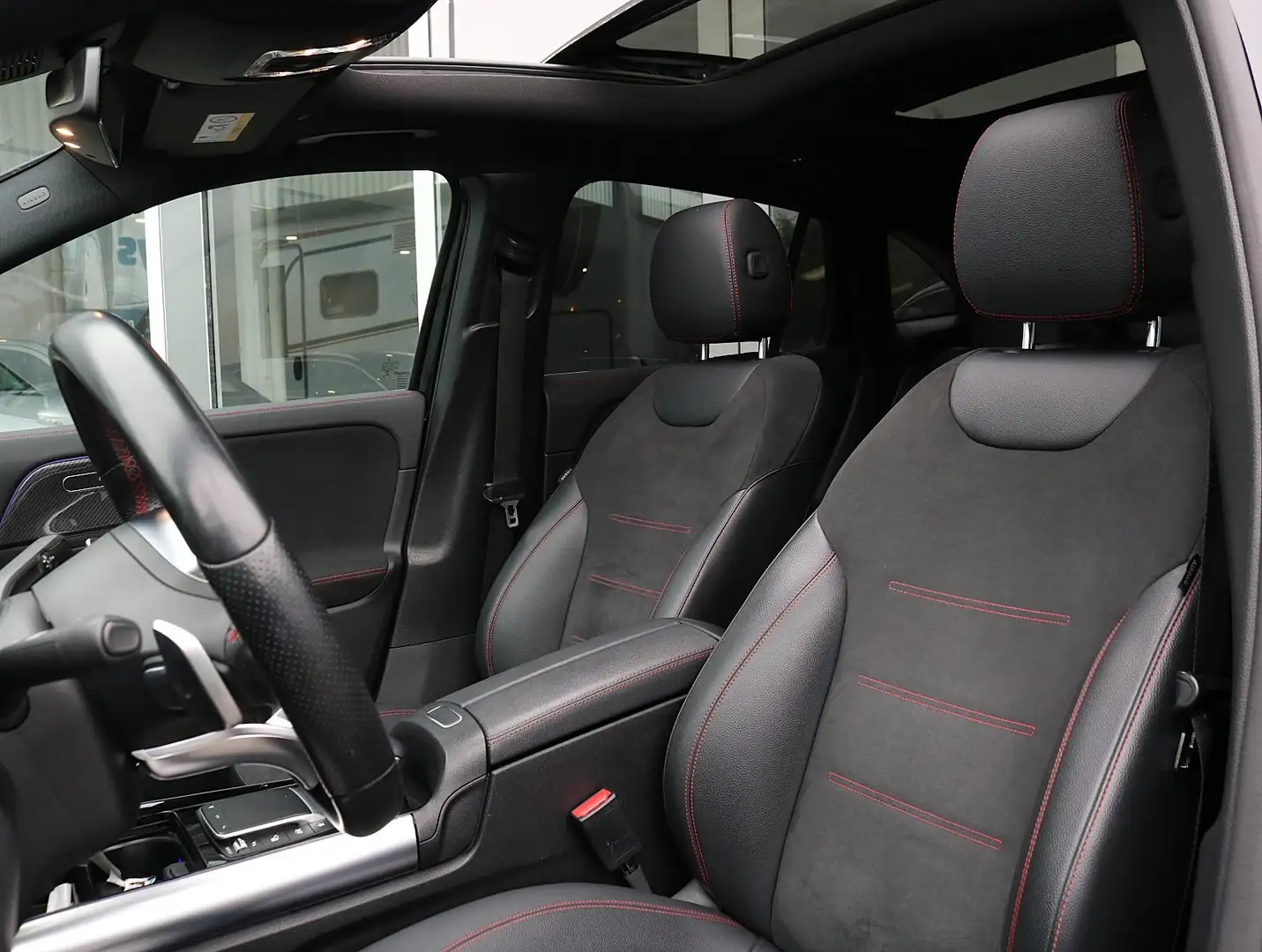 Mercedes-Benz GLA 250 e Business Solution AMG Limited Noir - 2