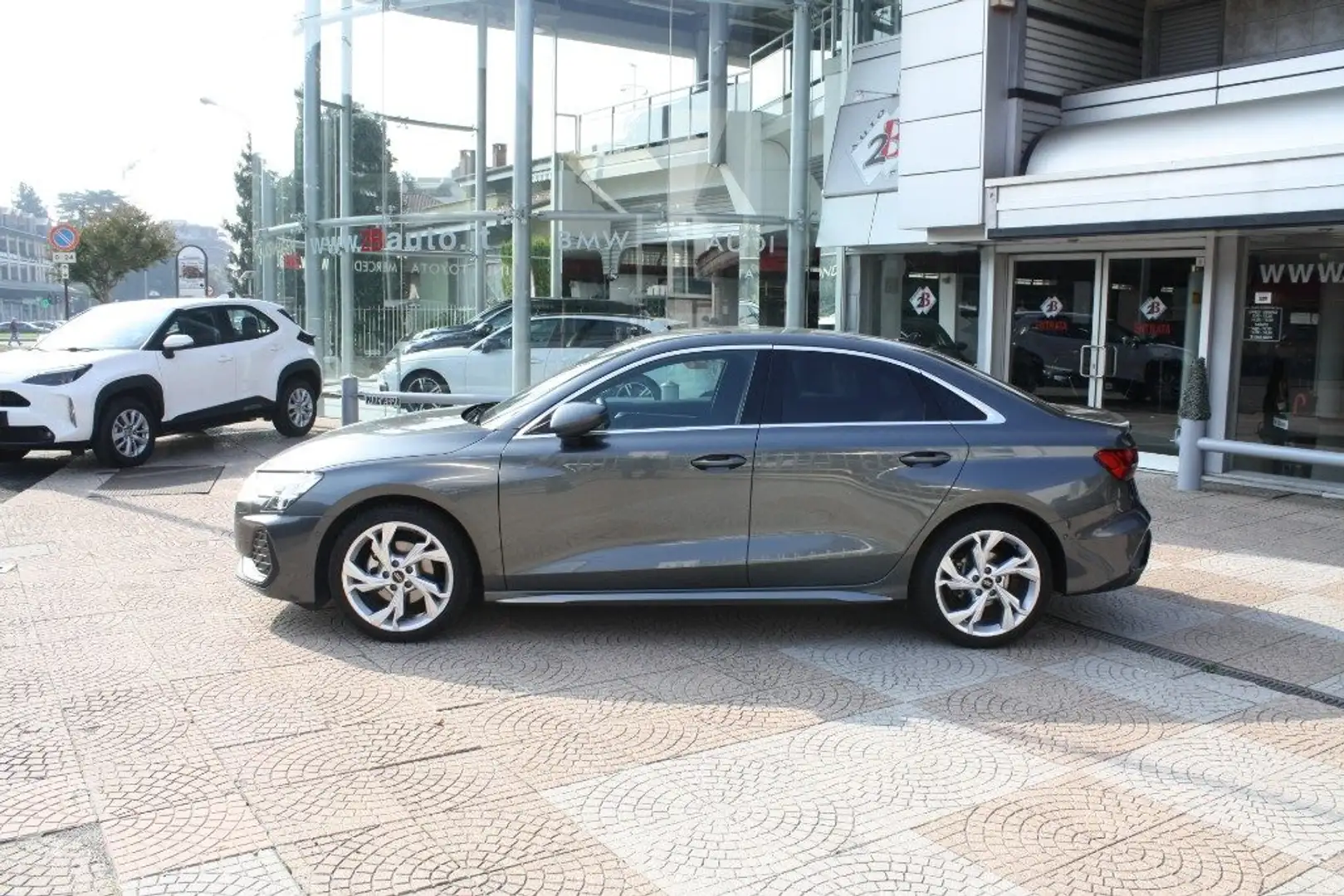 Audi A3 Sedan 35 TDI S tronic S line edition Grigio - 2