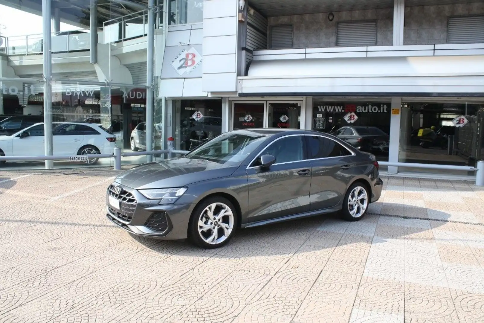 Audi A3 Sedan 35 TDI S tronic S line edition Grigio - 1