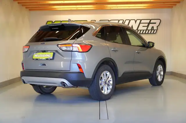 Ford Kuga view 4