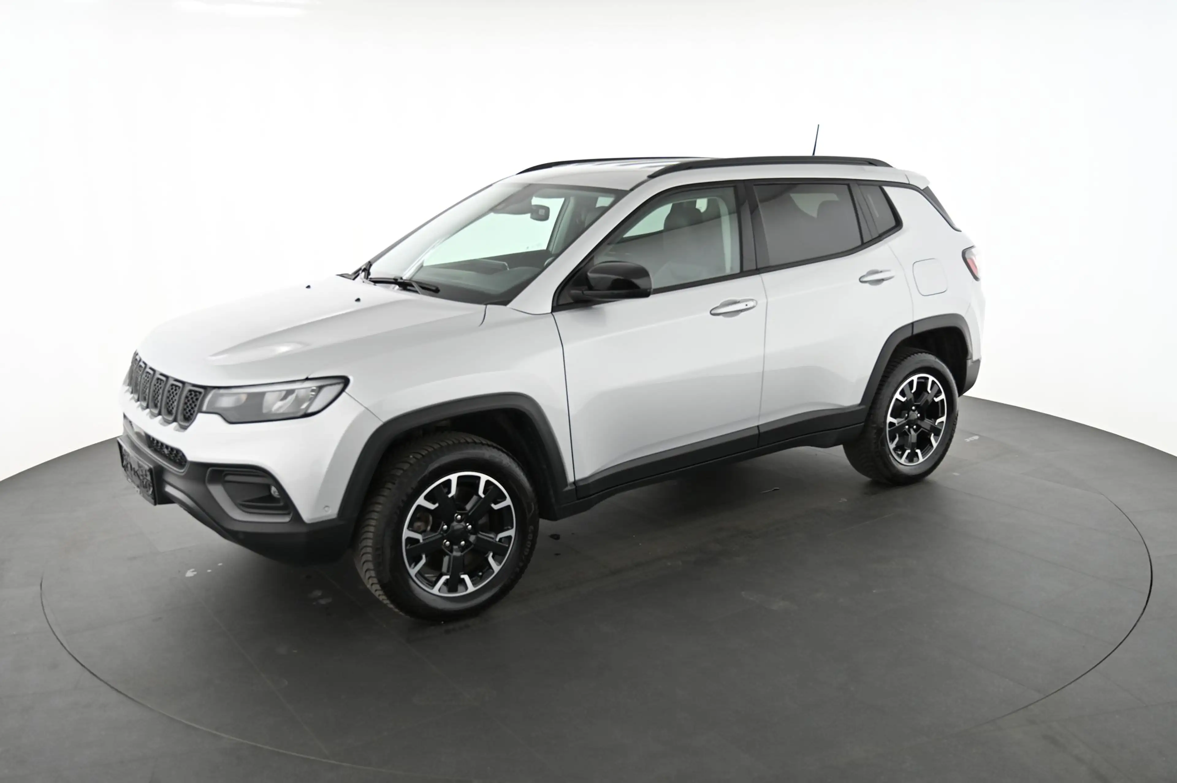 Jeep Compass van 1.3 4XE 240 TRAILHAWK AUTO 4X4 Pickerl NEU — photo 3