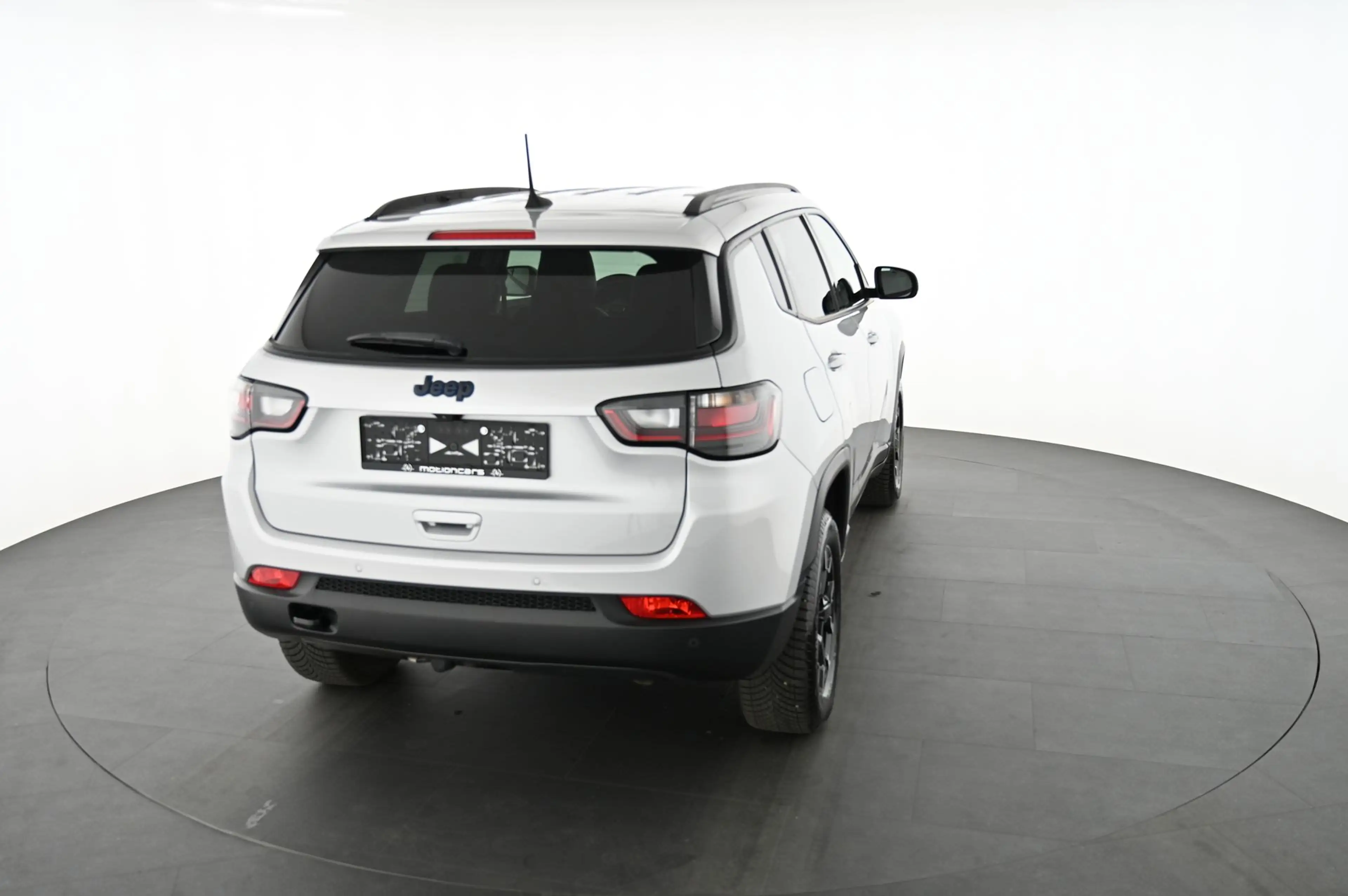 Jeep Compass van 1.3 4XE 240 TRAILHAWK AUTO 4X4 Pickerl NEU — photo 12