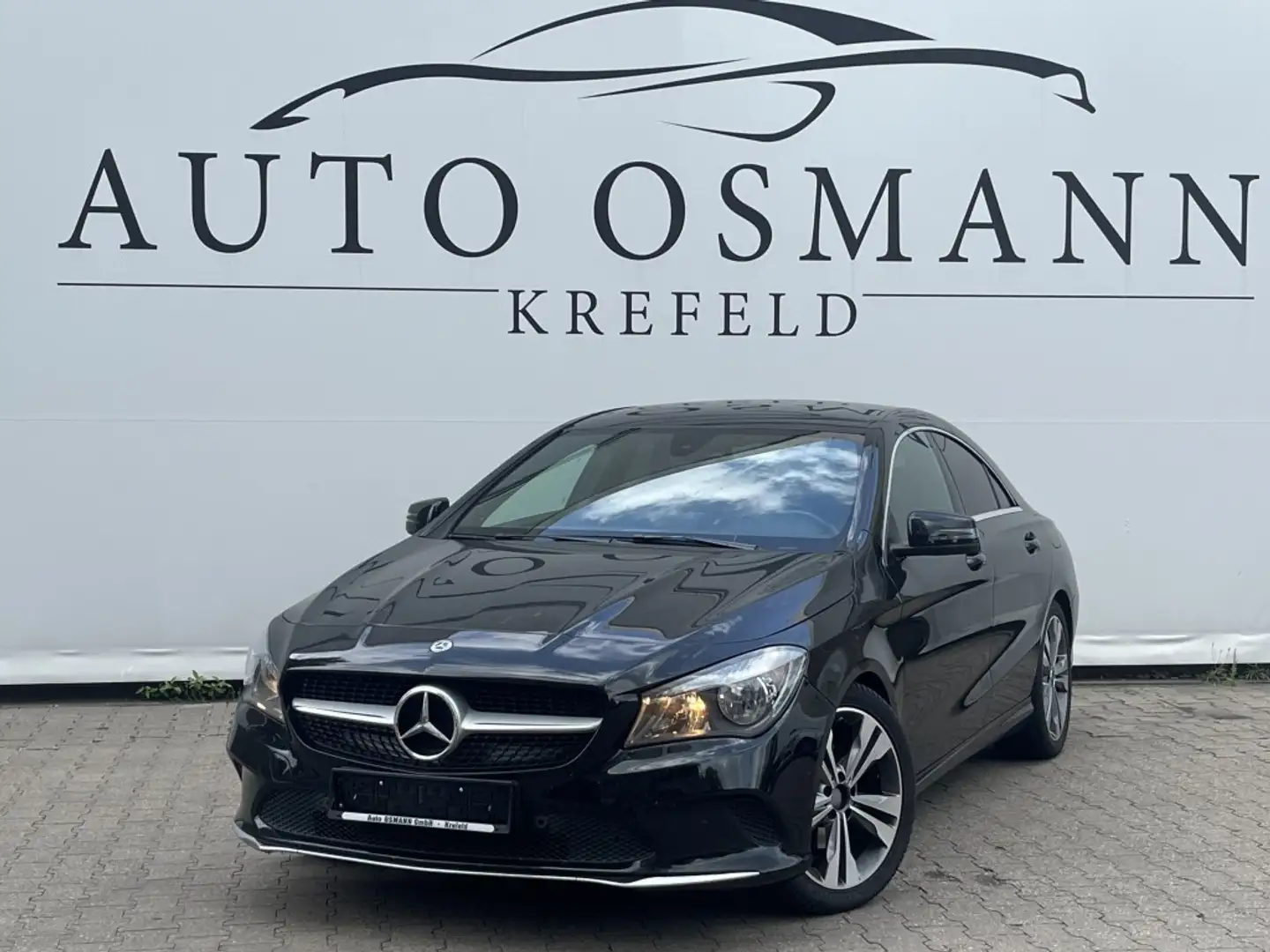Mercedes-Benz CLA 200 d Coupé 2HAND*AMBIENTE*AHK*RFK Чорний - 1