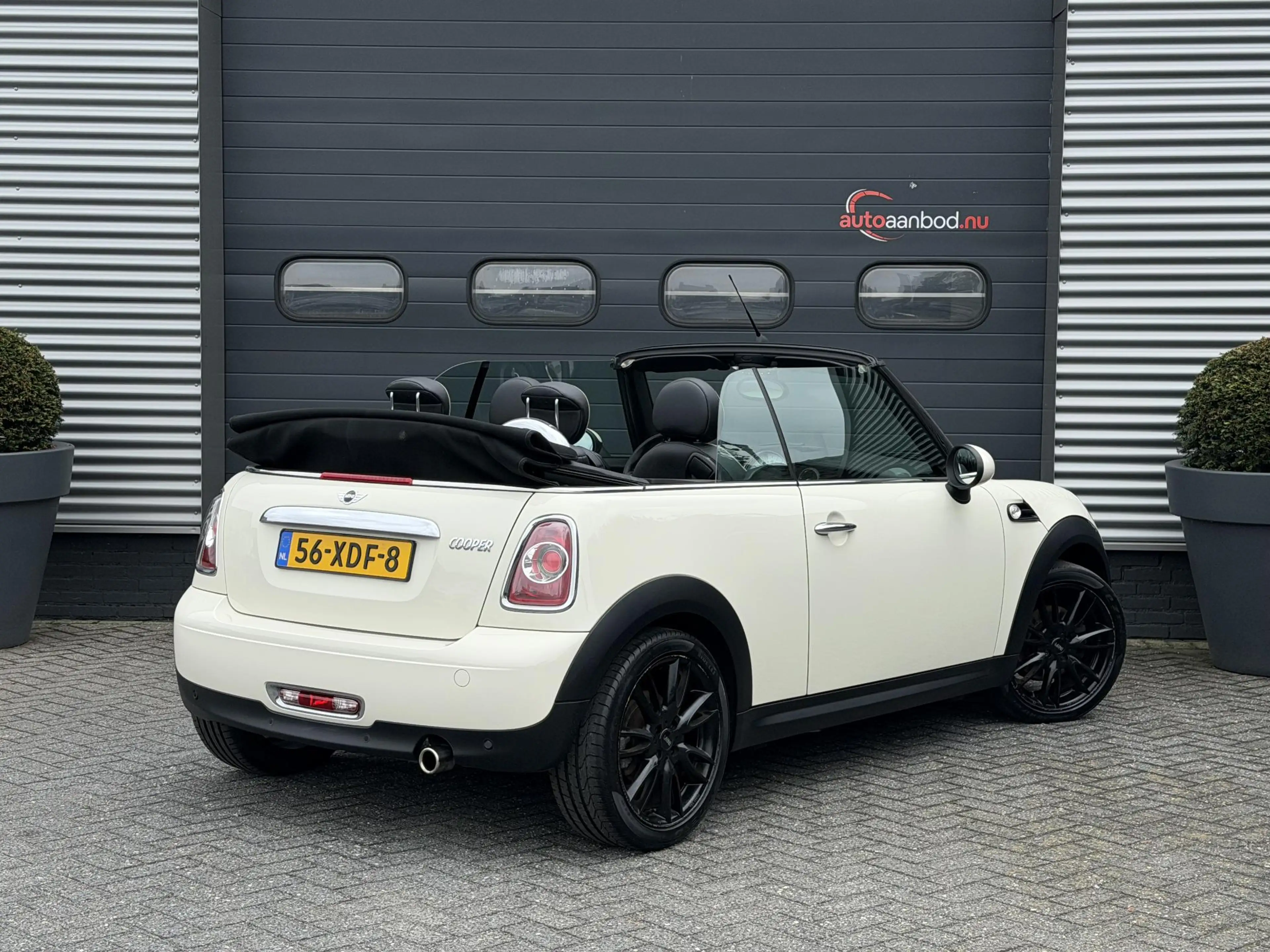 MINI Cooper Cabrio 1.6 Chili | Climate Control | Lichtmetalen Velgen — photo 2