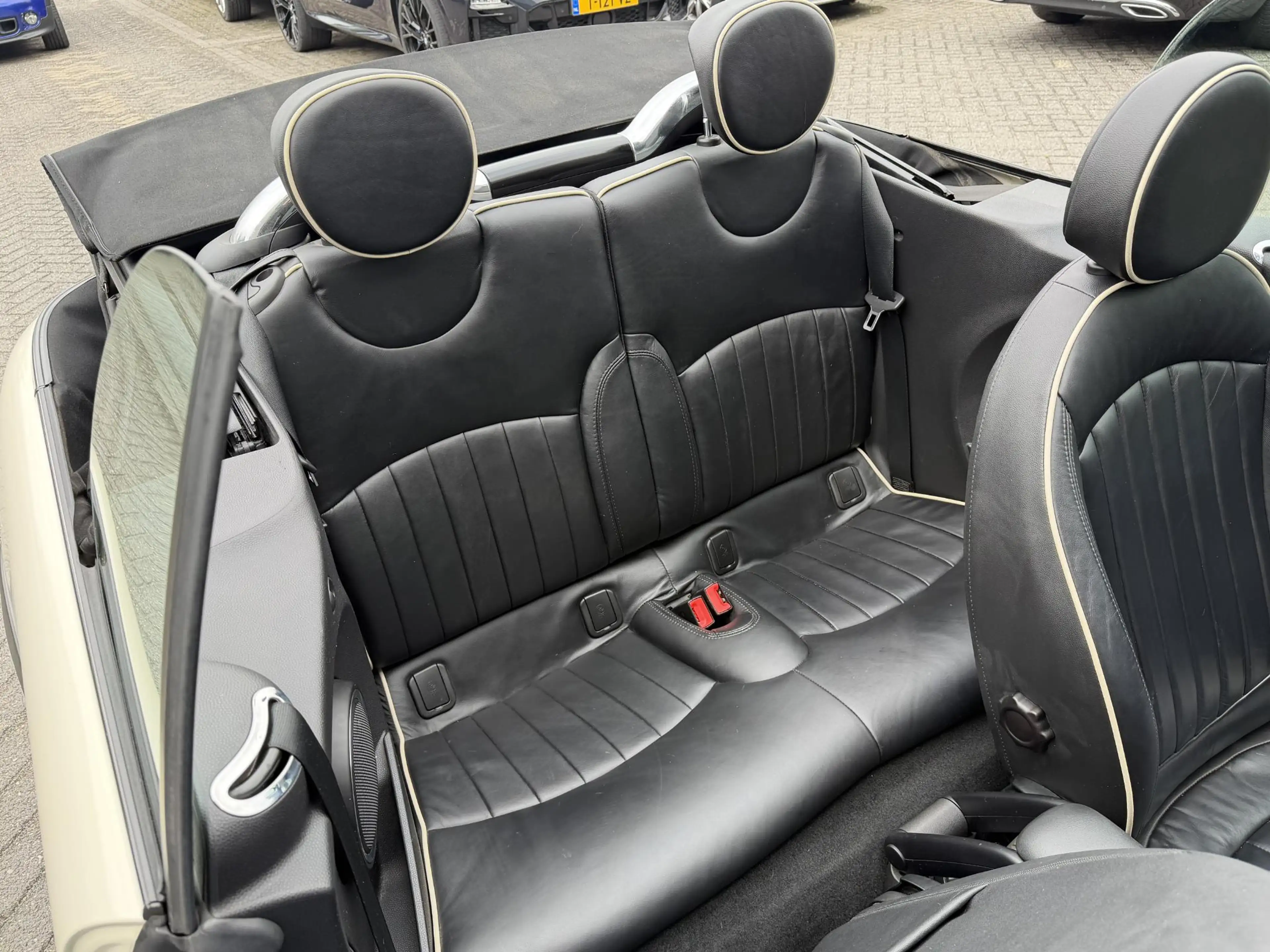 MINI Cooper Cabrio 1.6 Chili | Climate Control | Lichtmetalen Velgen — photo 18