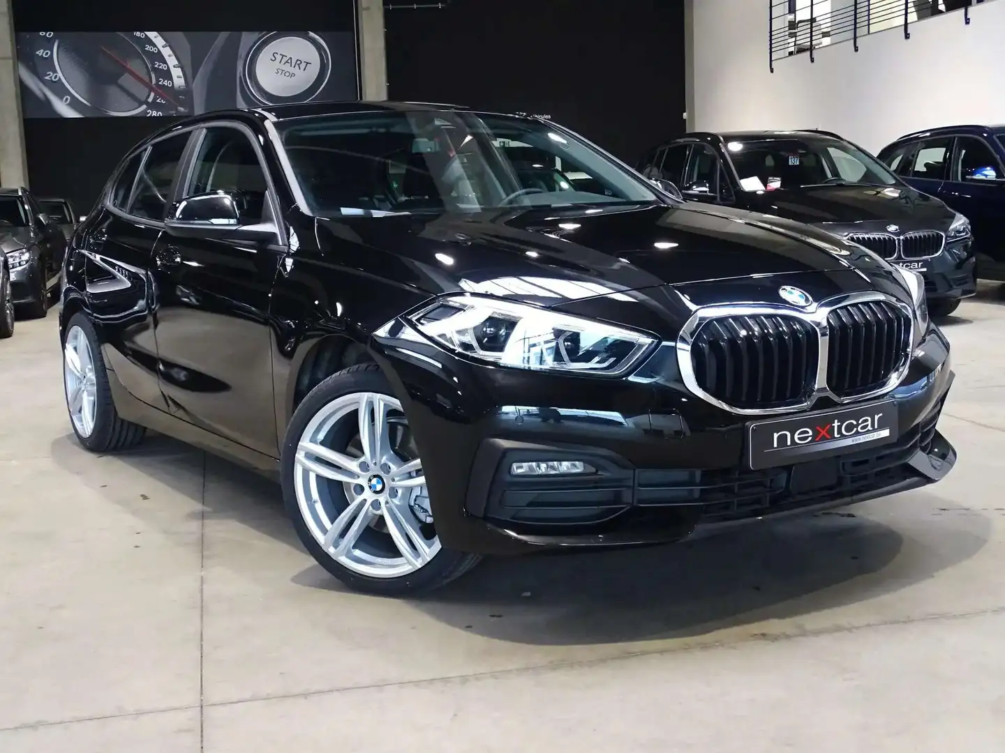 BMW 116 dA Hatch New *LED-NAVI PRO-DIGITAL-PARKING-EURO6d* Noir - 2