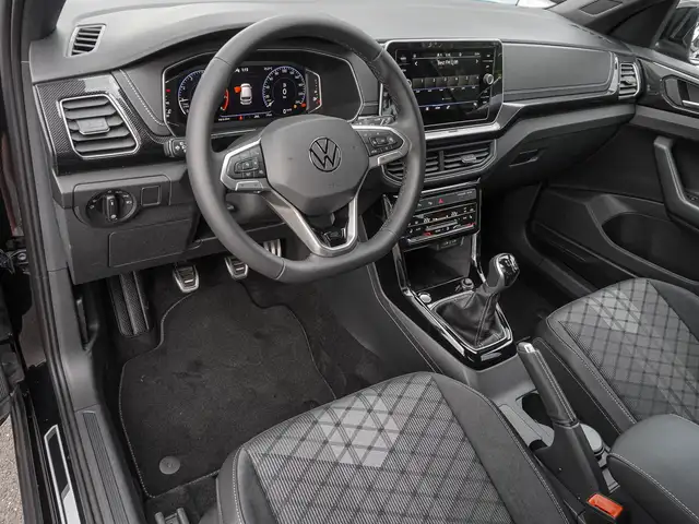 Volkswagen T-Cross view 9