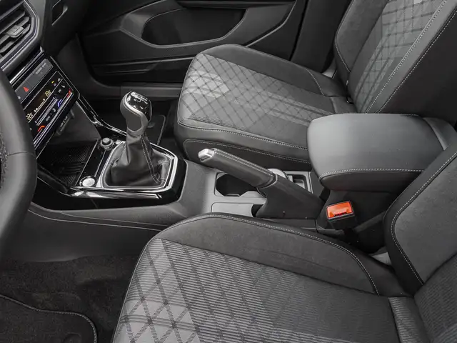 Volkswagen T-Cross view 15