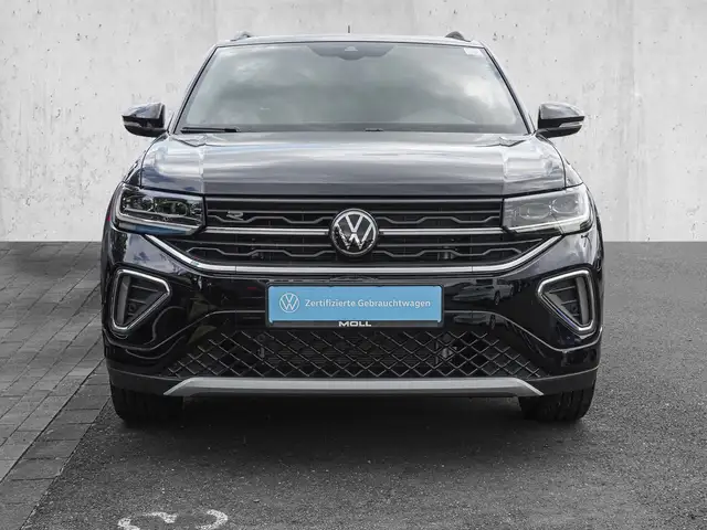 Volkswagen T-Cross view 3