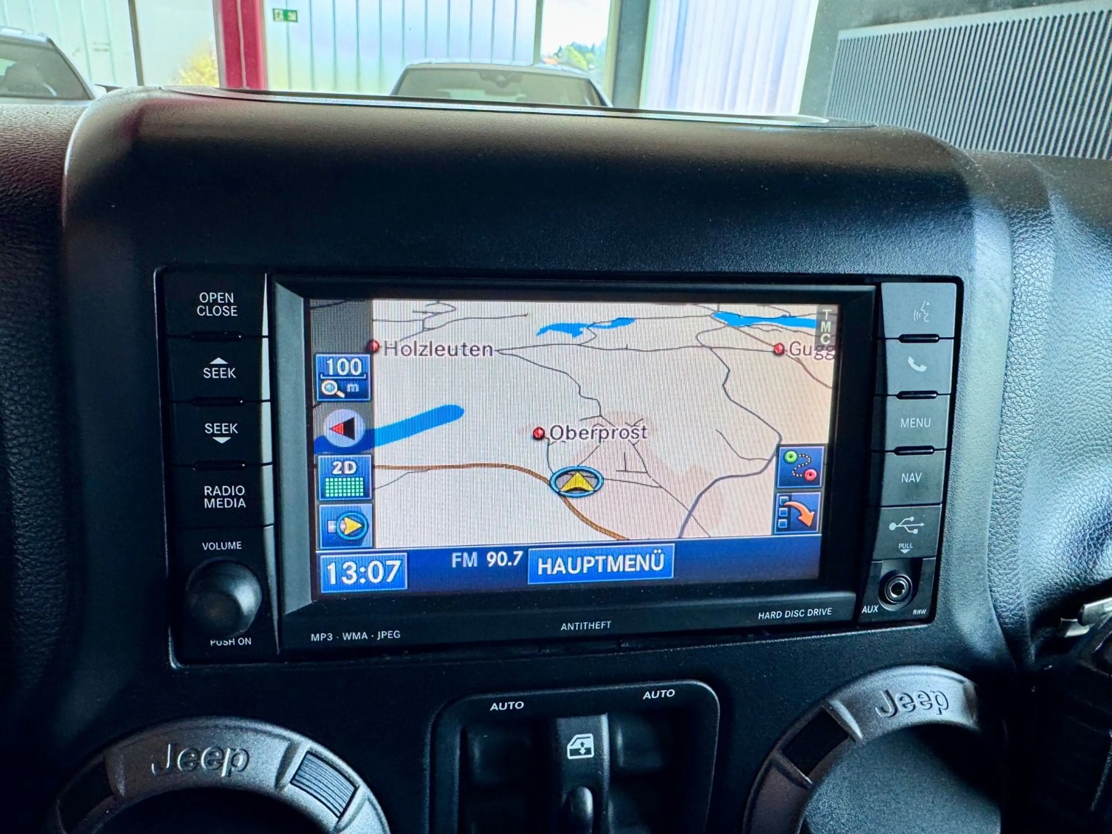 Jeep Wrangler Unlimited Lang Seilwinde AHK Navi LED — photo 11