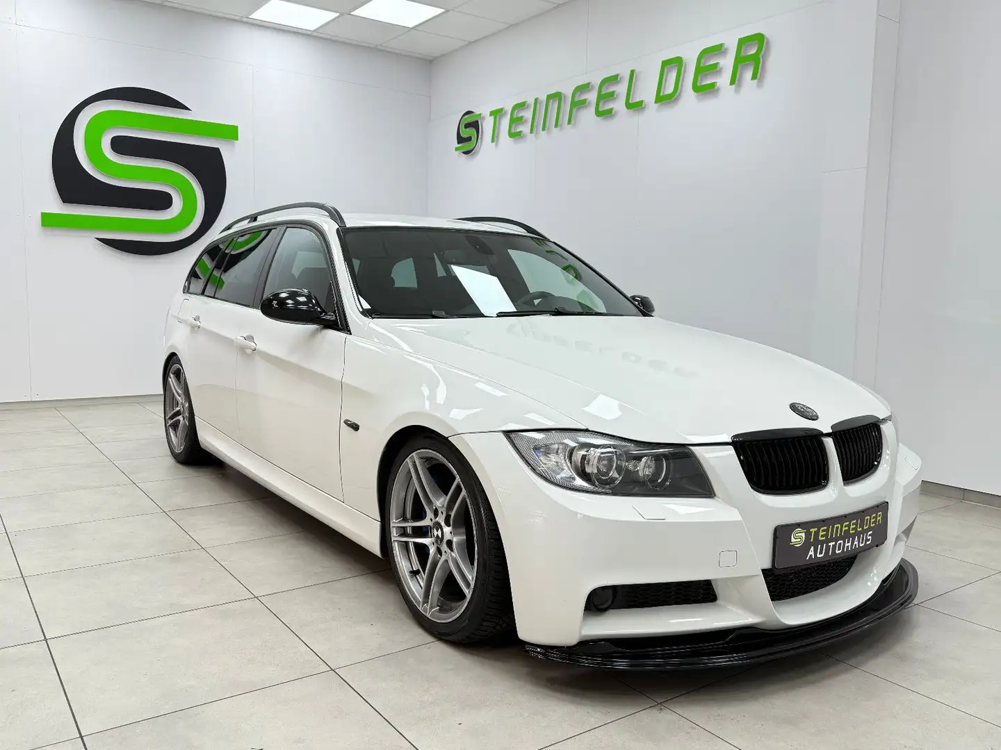 BMW 335 d Touring M PAKET / TEMPOMAT / XENON / NAVI Biały - 1