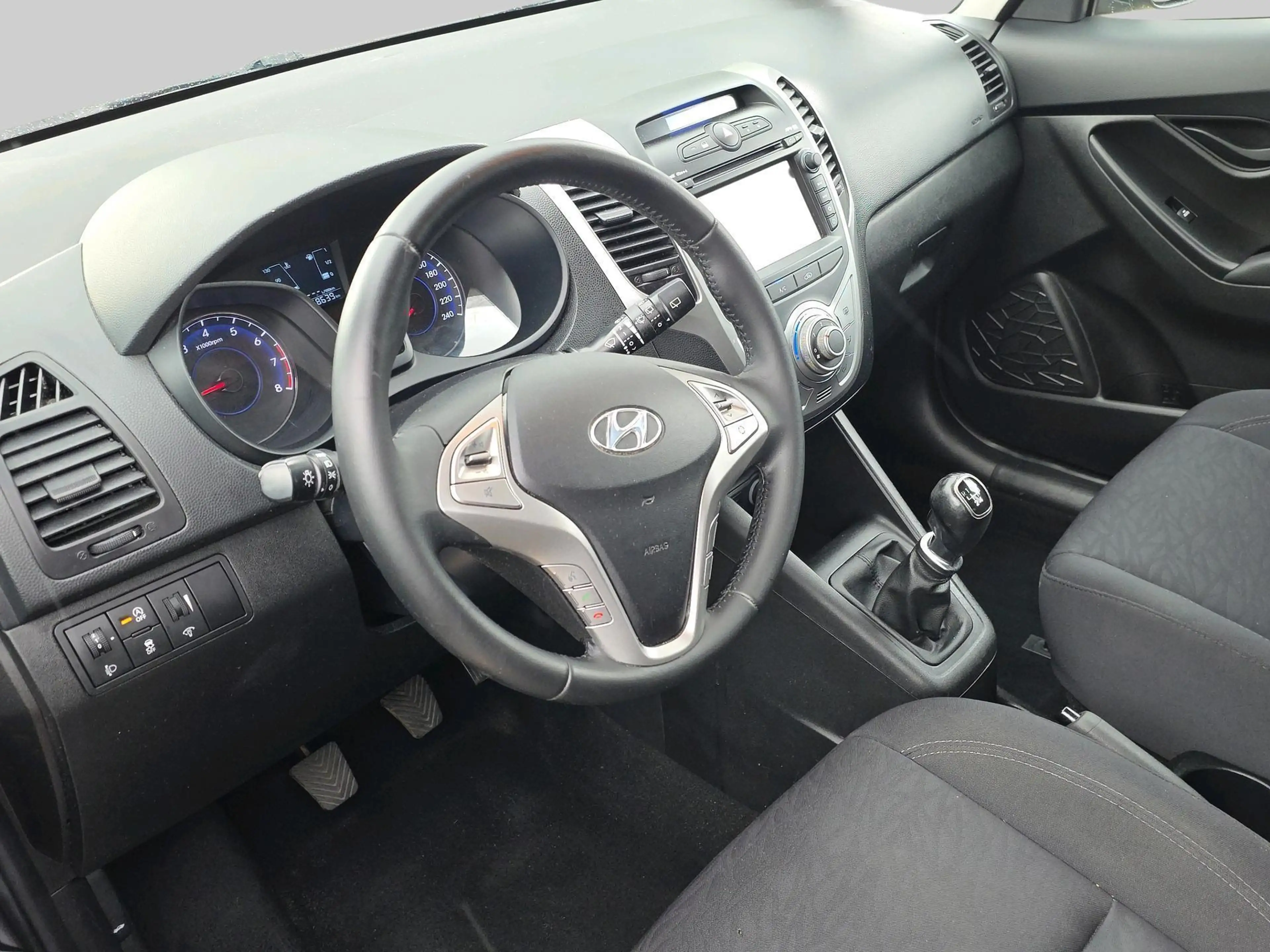 Hyundai iX20 1.4i Go! — photo 4