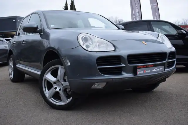 2005 Porsche Cayenne in Grey for sale