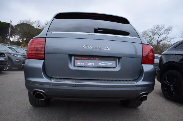 Porsche Cayenne view 10