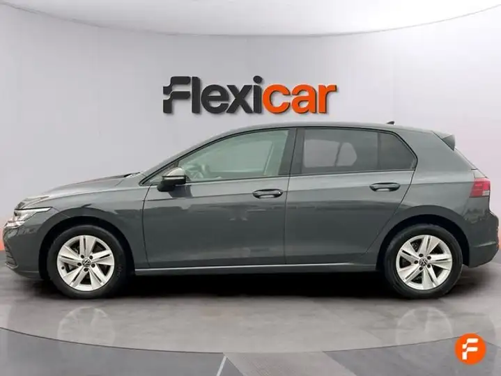 Volkswagen Golf 8 2.0 TDI 2023, foto 2