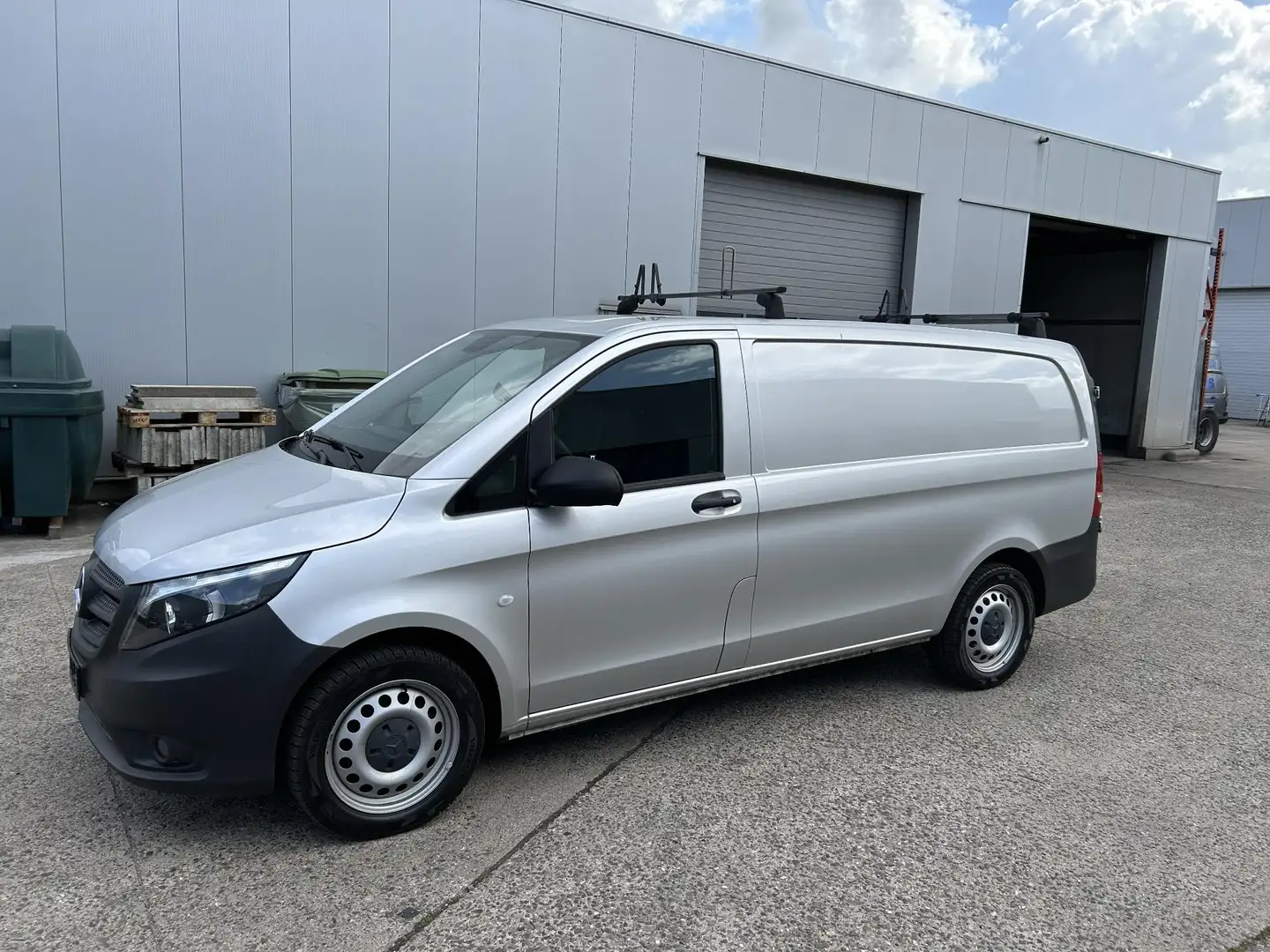 Mercedes-Benz Vito 116 CDI GB L2 Zilver - 1
