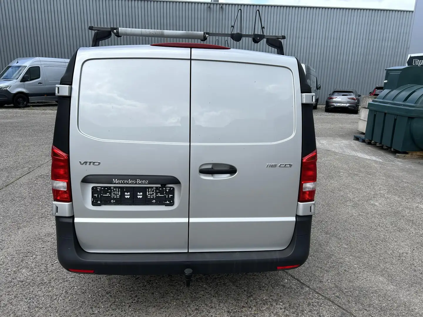 Mercedes-Benz Vito 116 CDI GB L2 Zilver - 2