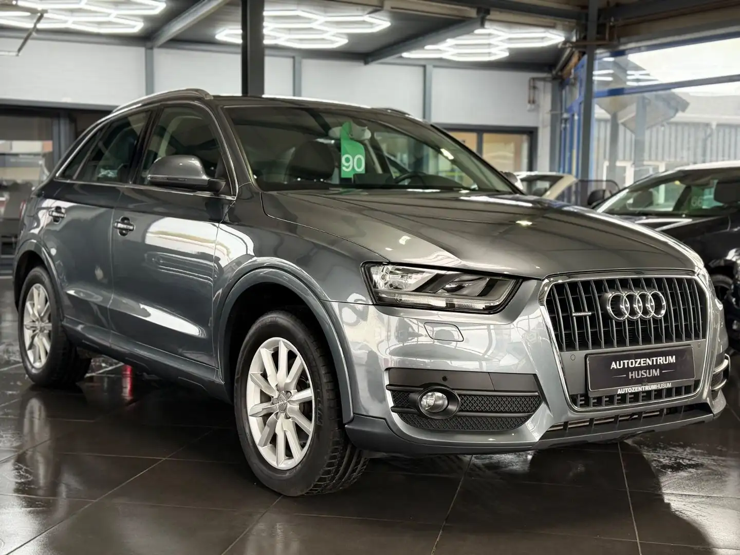 Audi Q3 2.0 TFSI quattro*HU/AU NEU*SHZ* Gris - 1