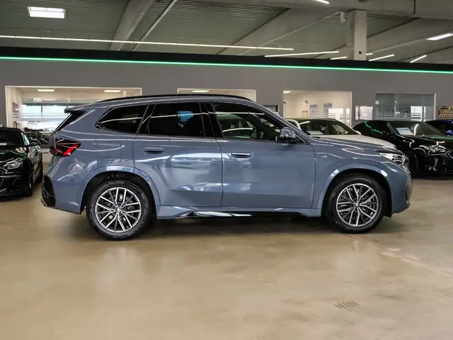 BMW X1 view 4