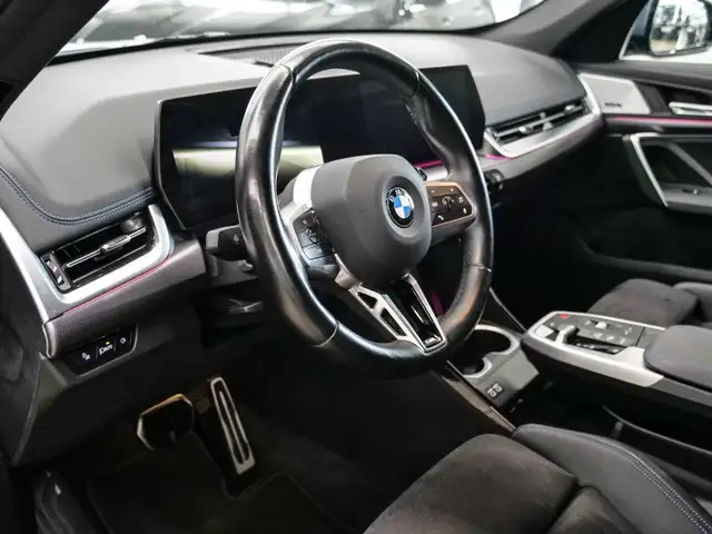 BMW X1 view 8