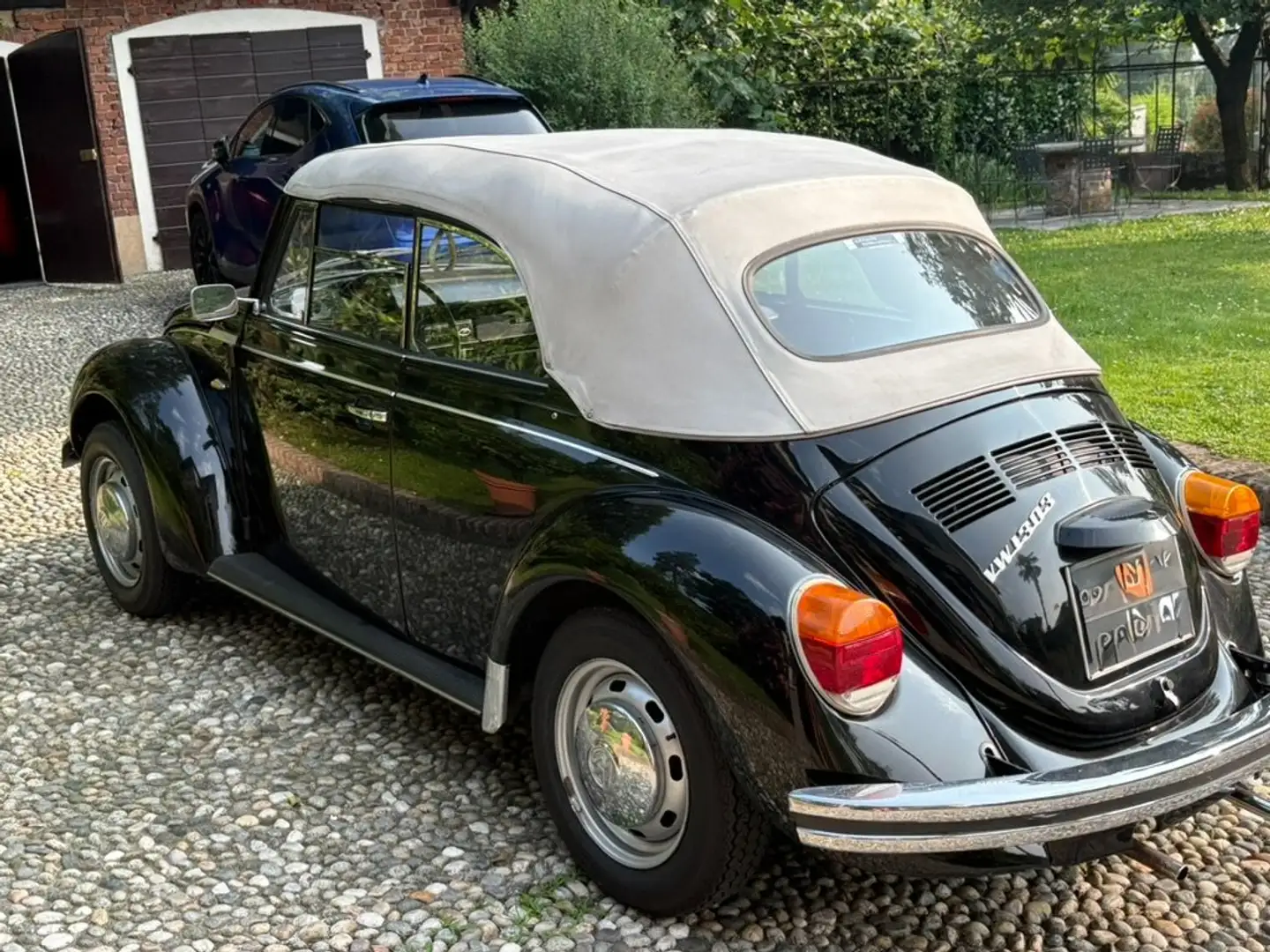 Volkswagen Maggiolino 15 D/11 Zwart - 1