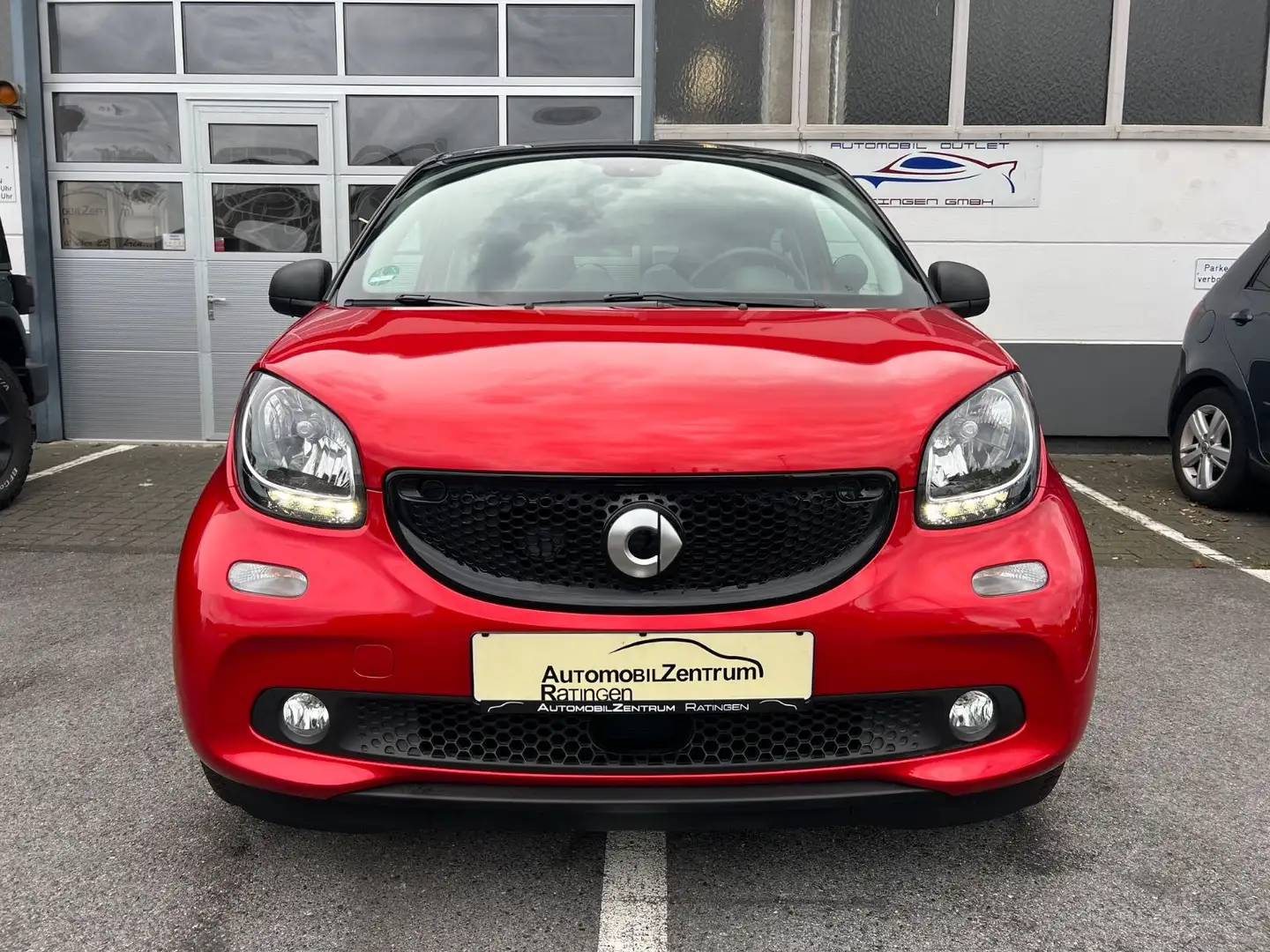 smart forFour 0.9 Turbo 6G-DCT*AUTOM*NAV*KAM*PANO*90PS Rot - 2