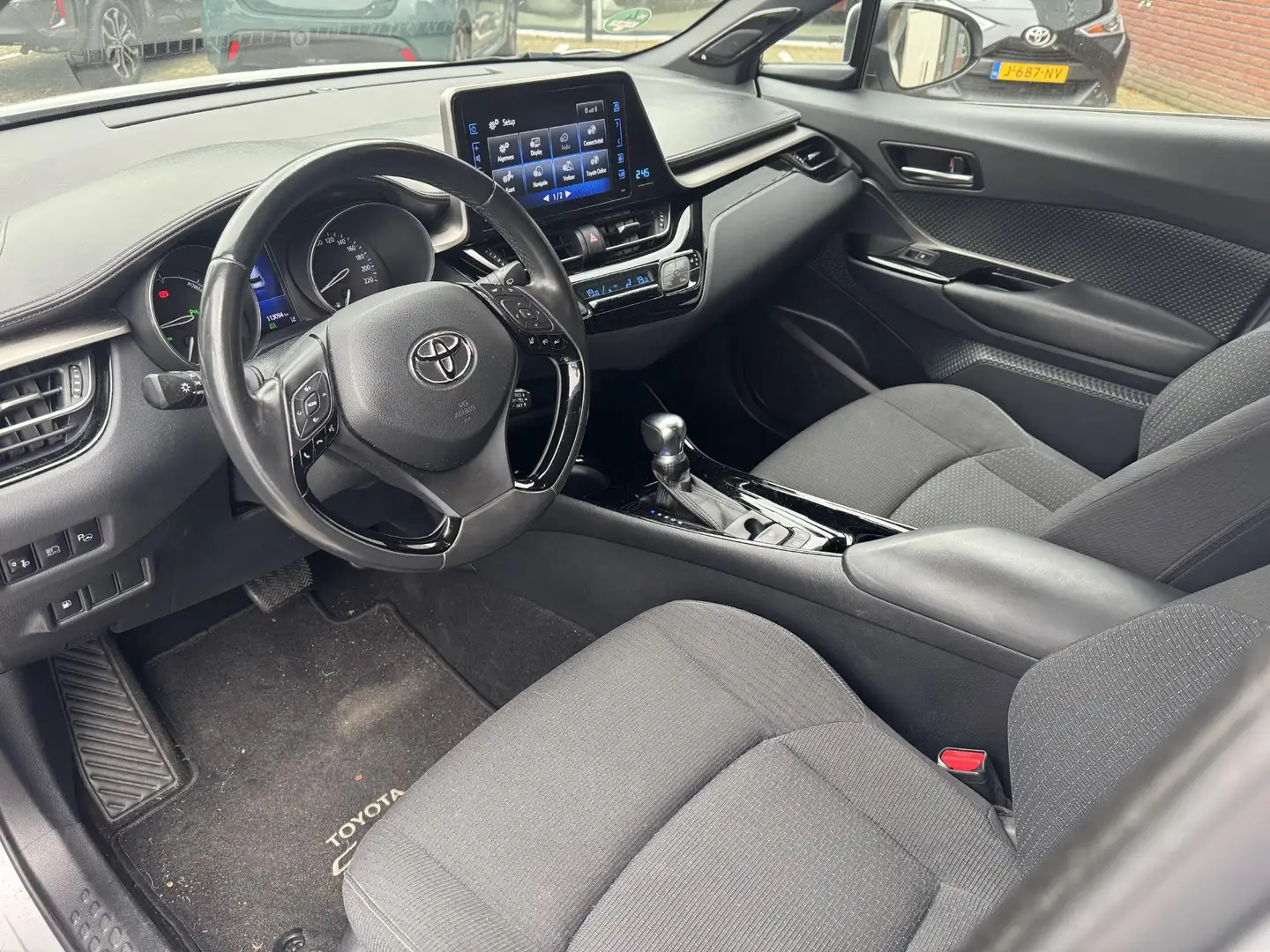 Toyota C-HR 1.8 Hybrid STYLE KEYLESS LED JBL-AUDIO STOELVERWAR Gris - 2