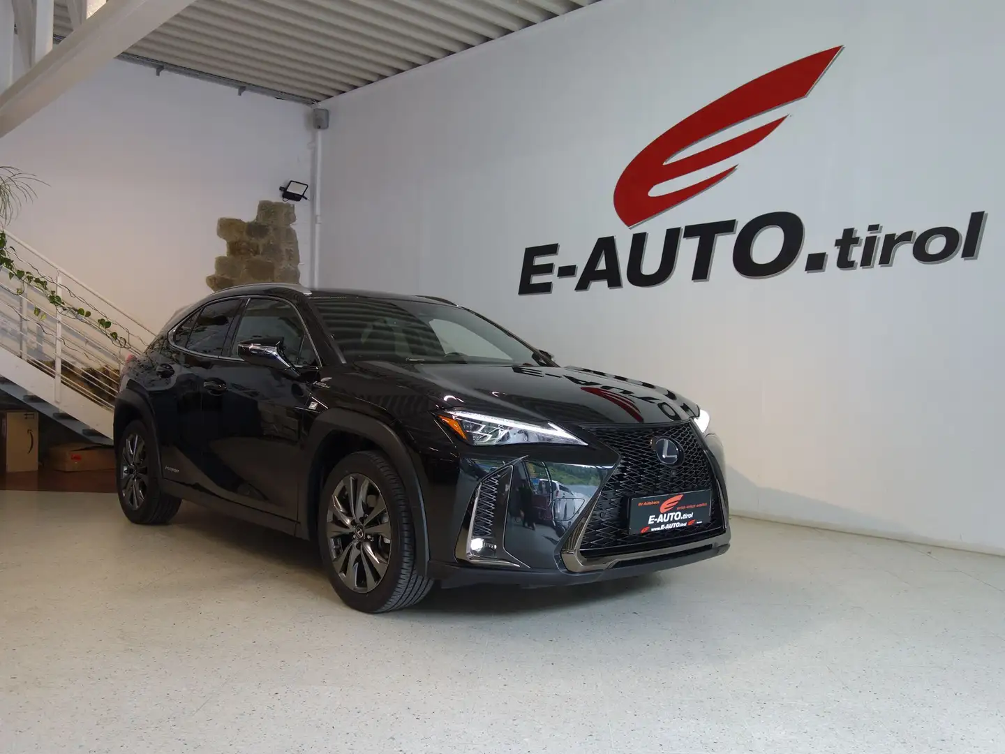 Lexus UX 250h 4x4 Hybrid Aut. *F-SPORT *ERSTBESITZ *WENIG KM *G Noir - 1