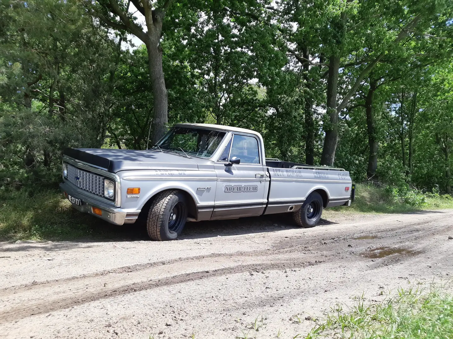 Chevrolet GMC C10 Custom de Luxe 9 Window Gri - 1