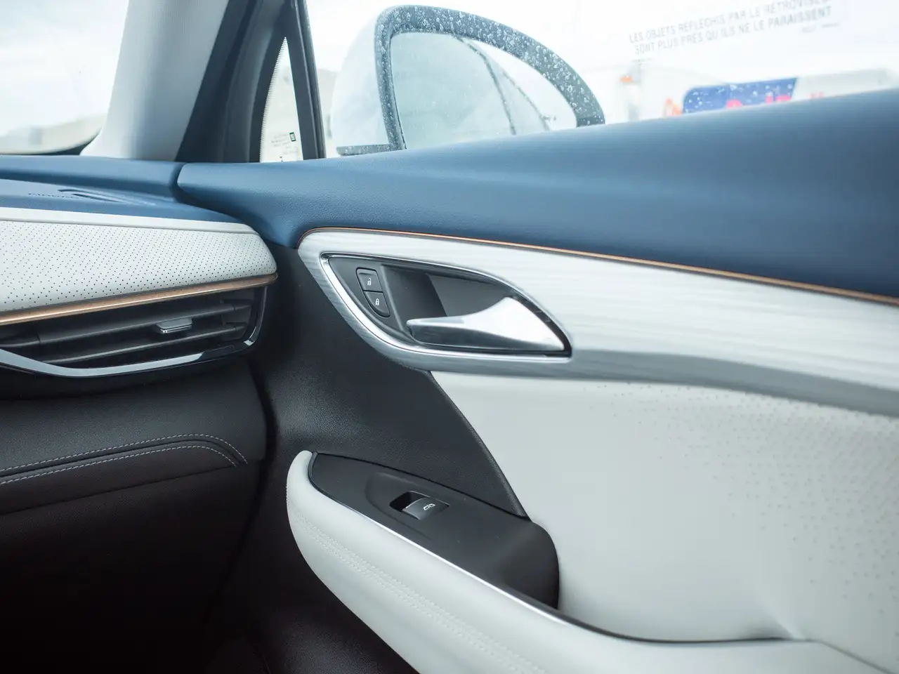 Buick Envision снимка Buick Envision