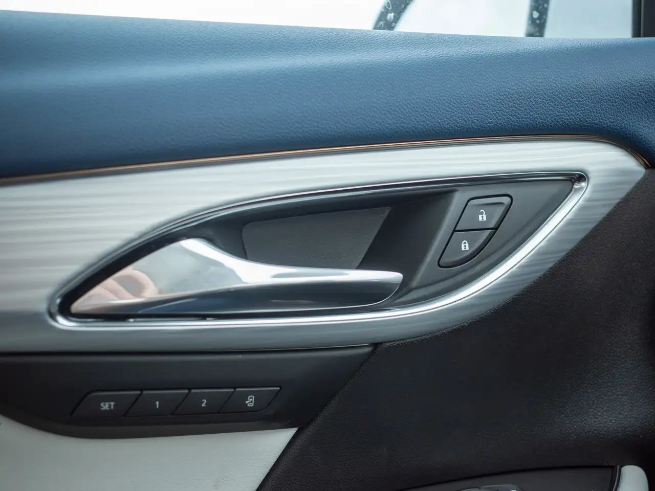 Buick Envision снимка Buick Envision