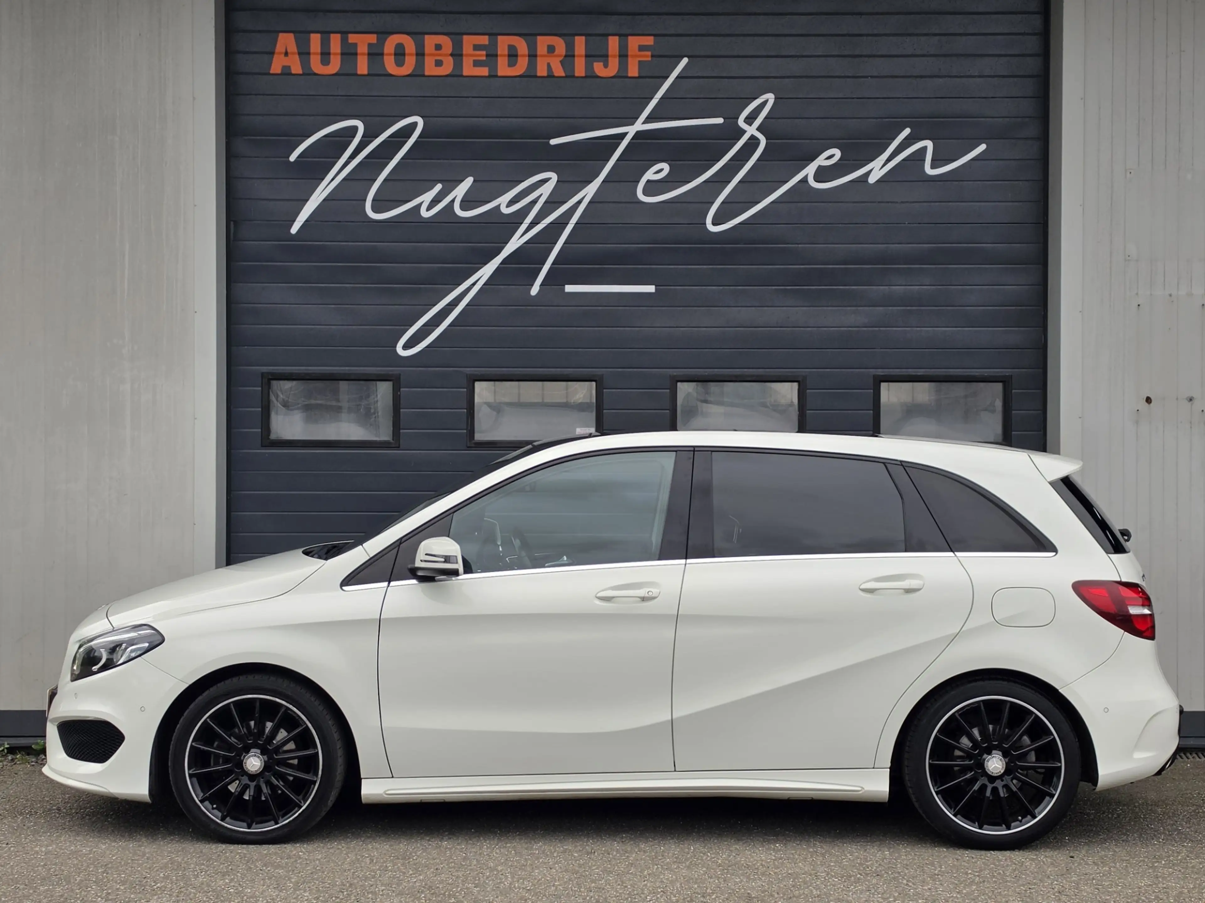 Mercedes-Benz B 180 Prestige|Panoramadak|Trekhaak|Leder|LED| — photo 2