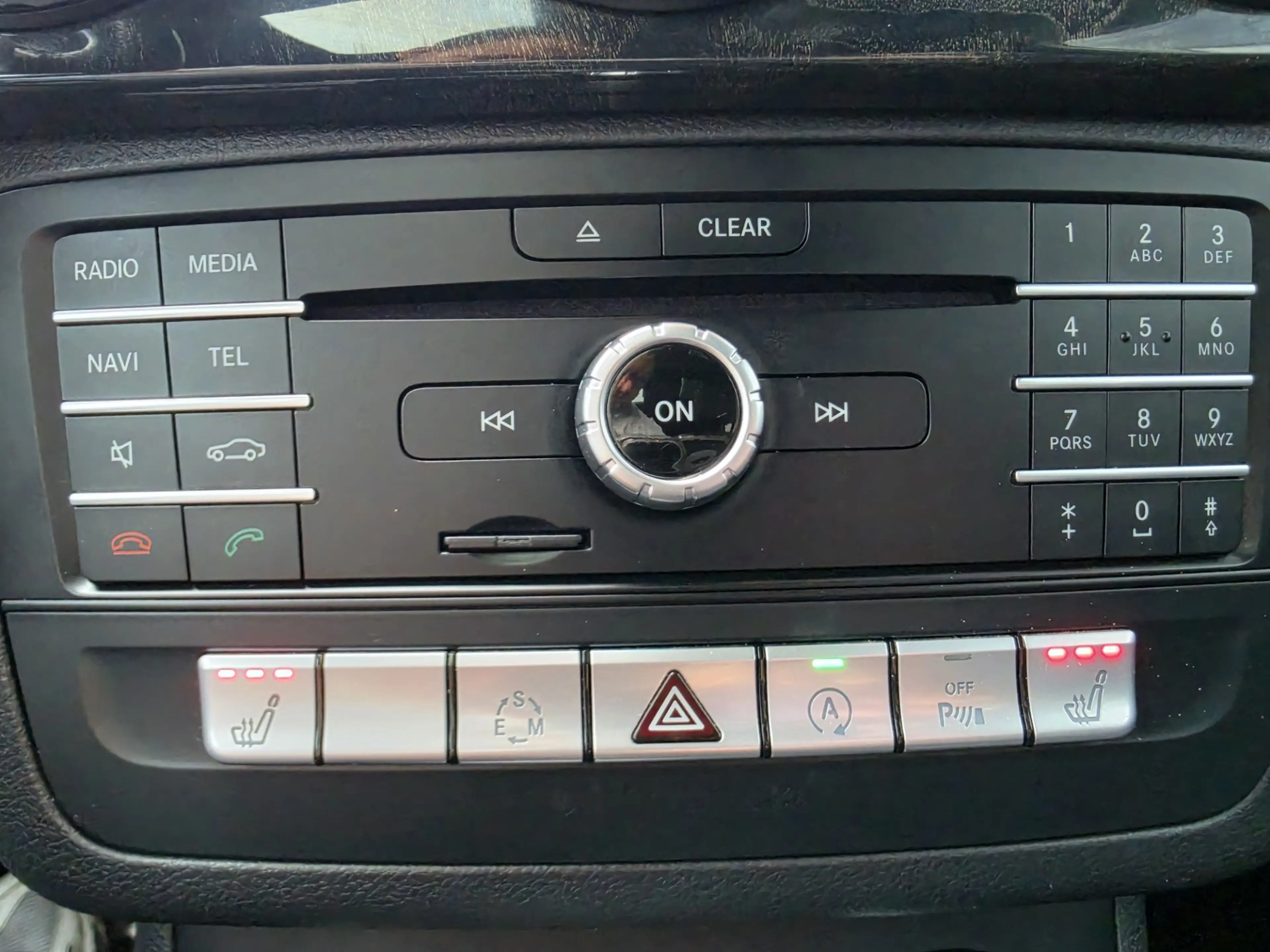 Mercedes-Benz B 180 Prestige|Panoramadak|Trekhaak|Leder|LED| — photo 11
