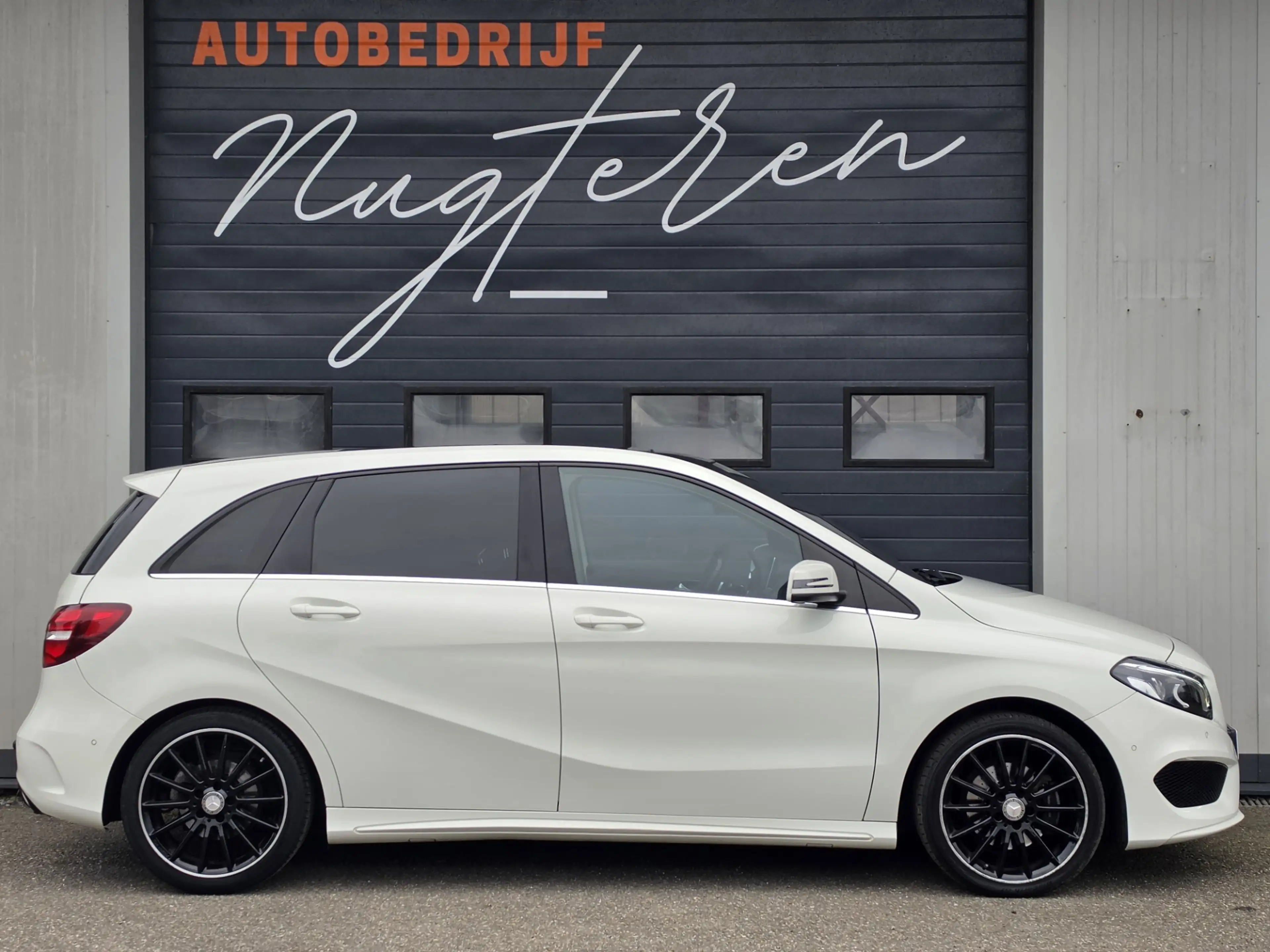 Mercedes-Benz B 180 Prestige|Panoramadak|Trekhaak|Leder|LED| — photo 3
