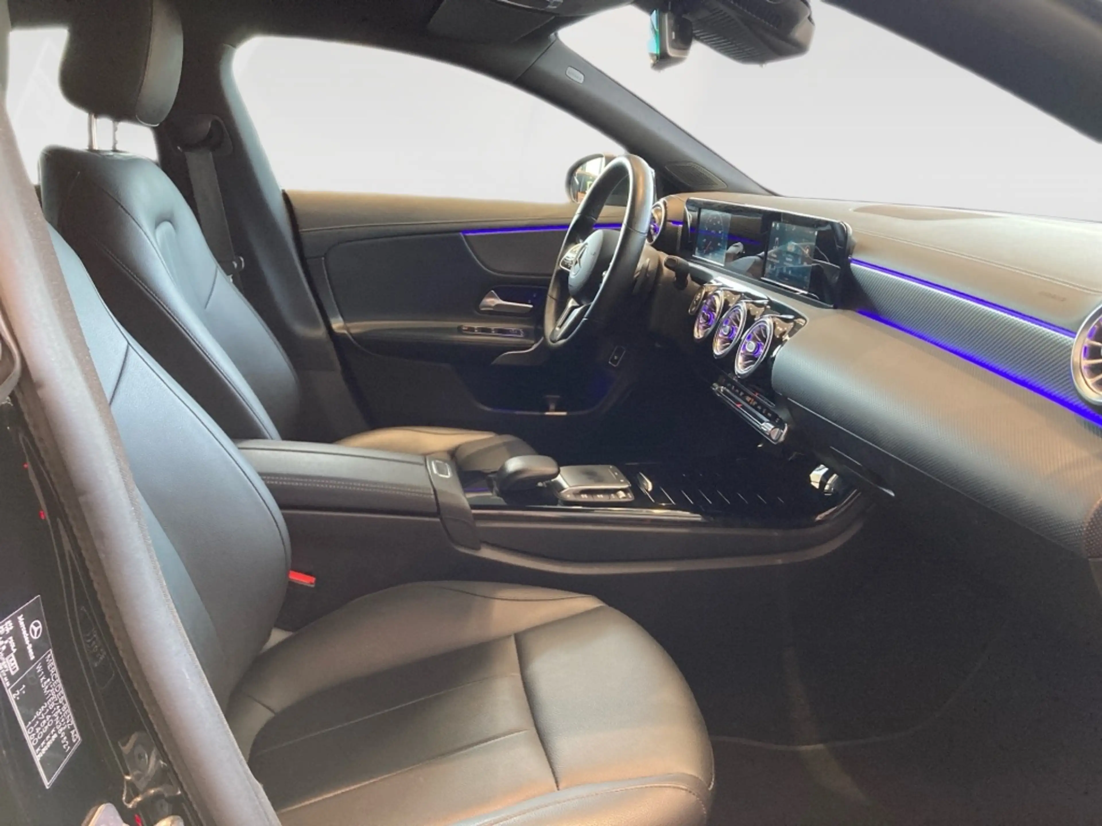 Mercedes-Benz CLA 220 d SB Progressive+Night+DISTRONIC+KEYLESS — photo 10