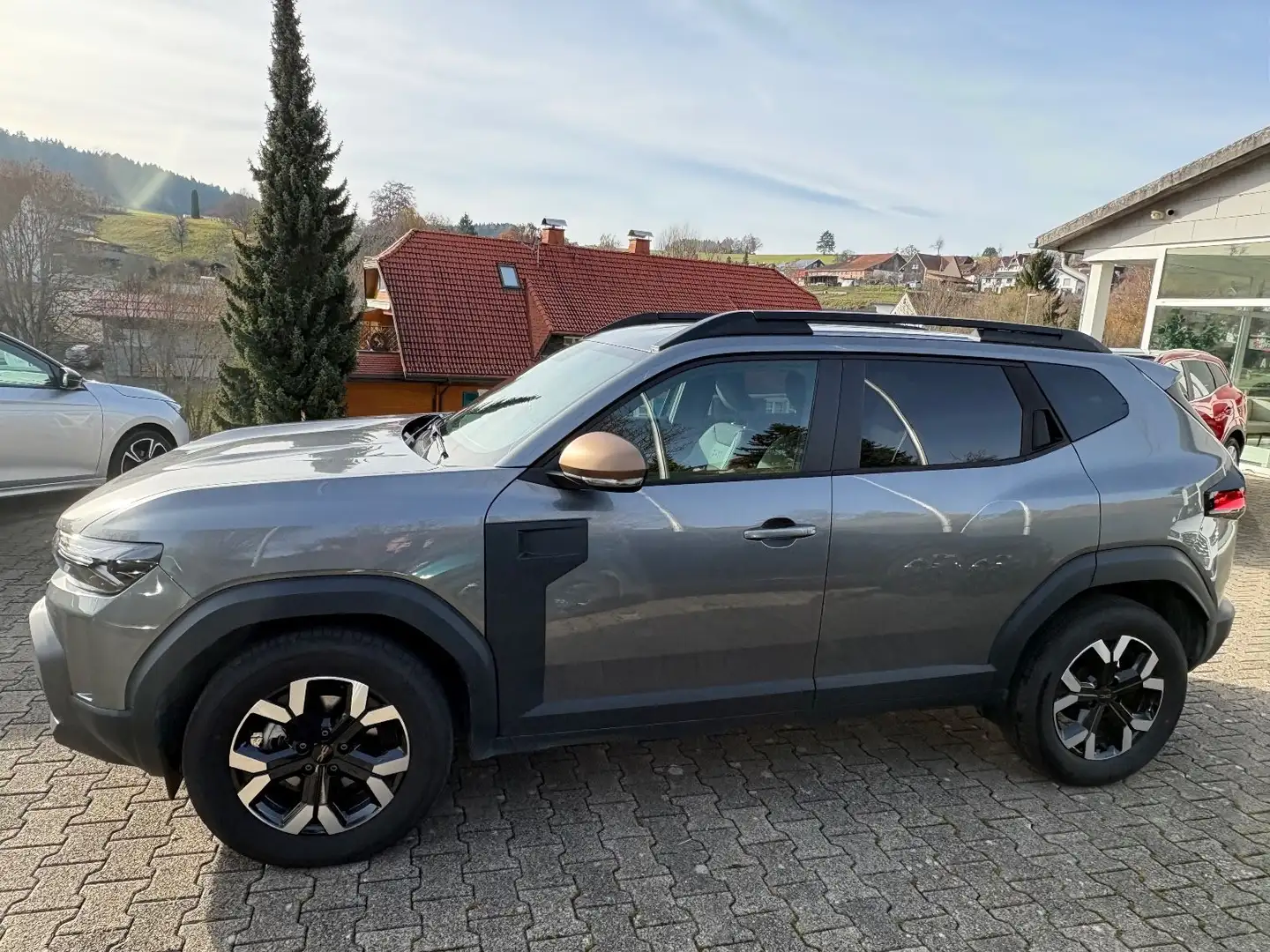Dacia Duster III Hybrid 140 Extreme Grau - 2