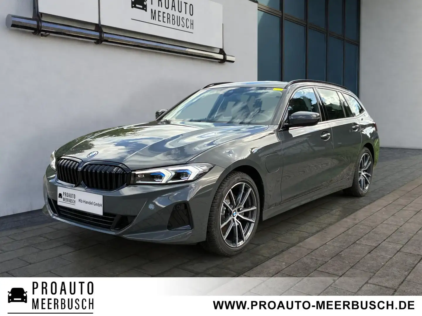 BMW 330 e MEMORY/ADAPTIVLED/HEADUP/KOMZUGNG/HIFI/18Z Grau - 1