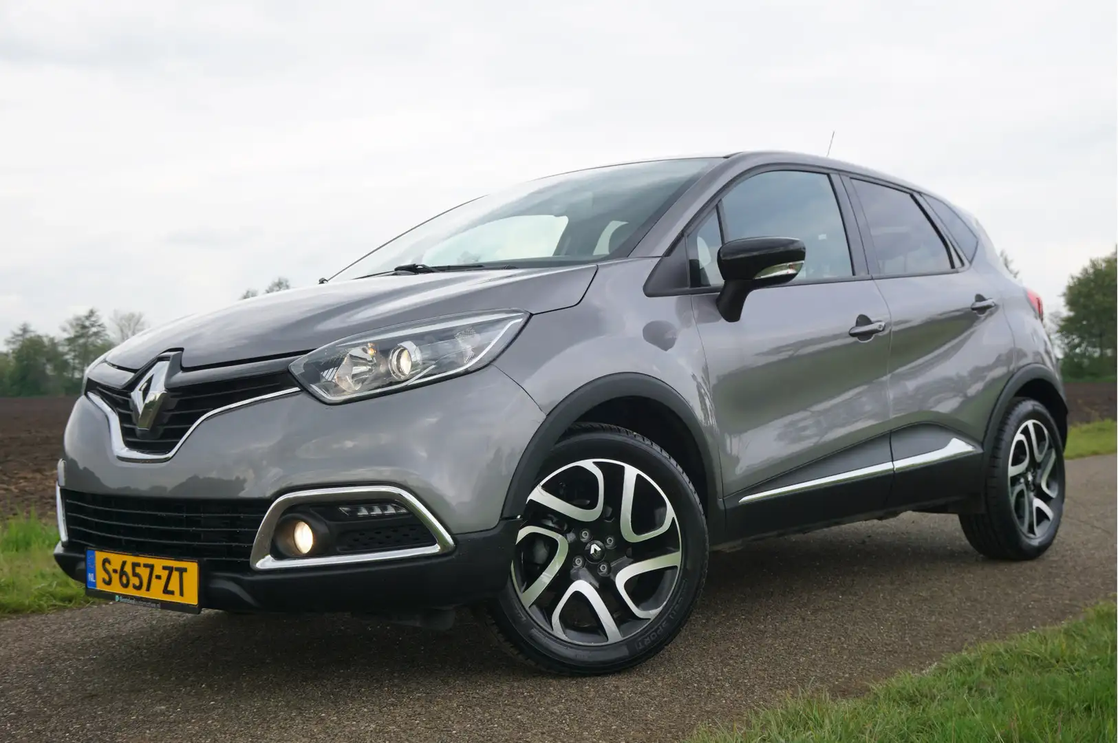 Renault Captur 0.9 TCe Dynamique | Navigatie | Stoelverw. | Cruis Grijs - 2
