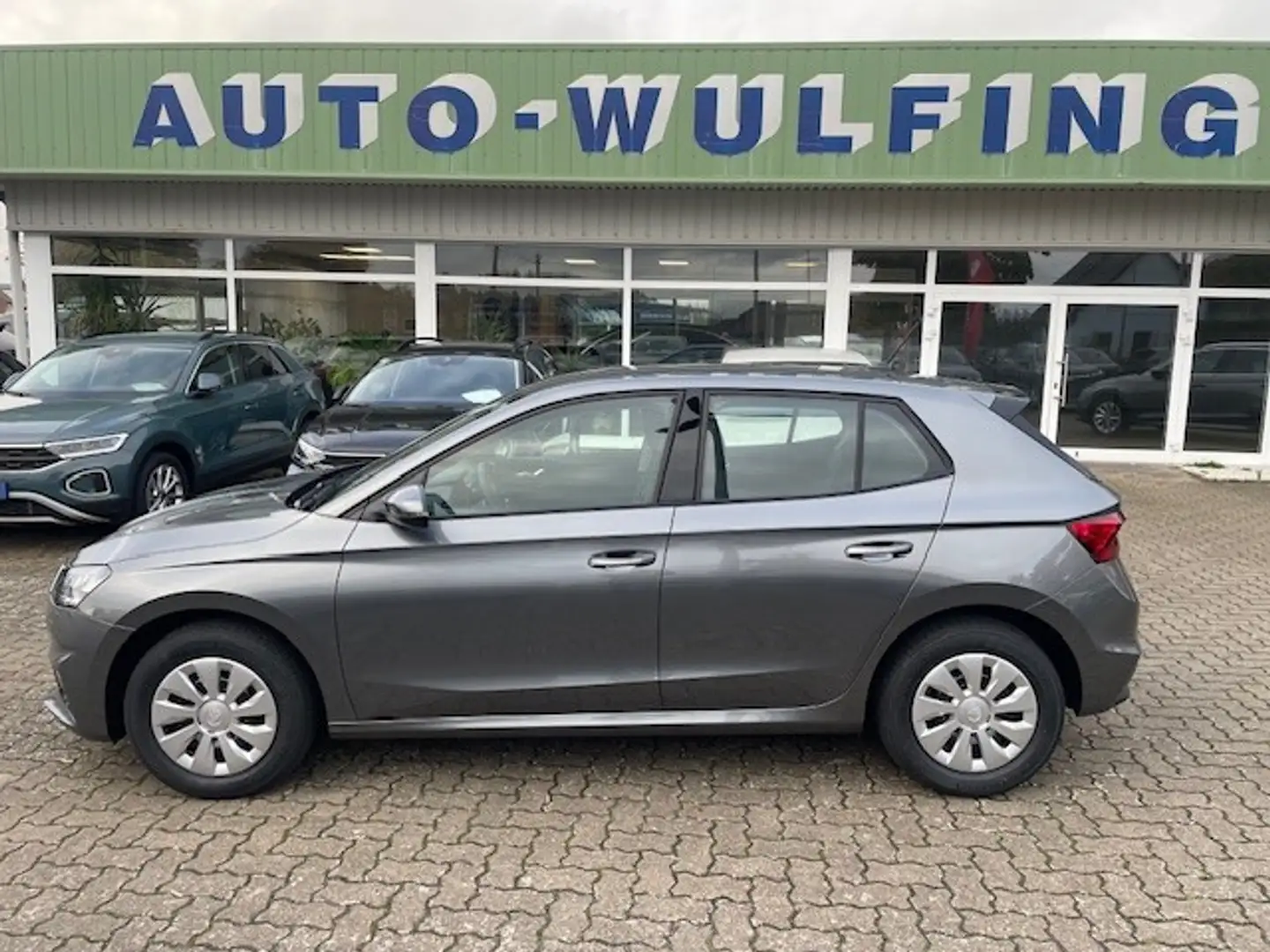 Skoda Fabia 1.0 TSI Essence,Sitzheiz,GRA,PDC,LED-SW Gris - 1