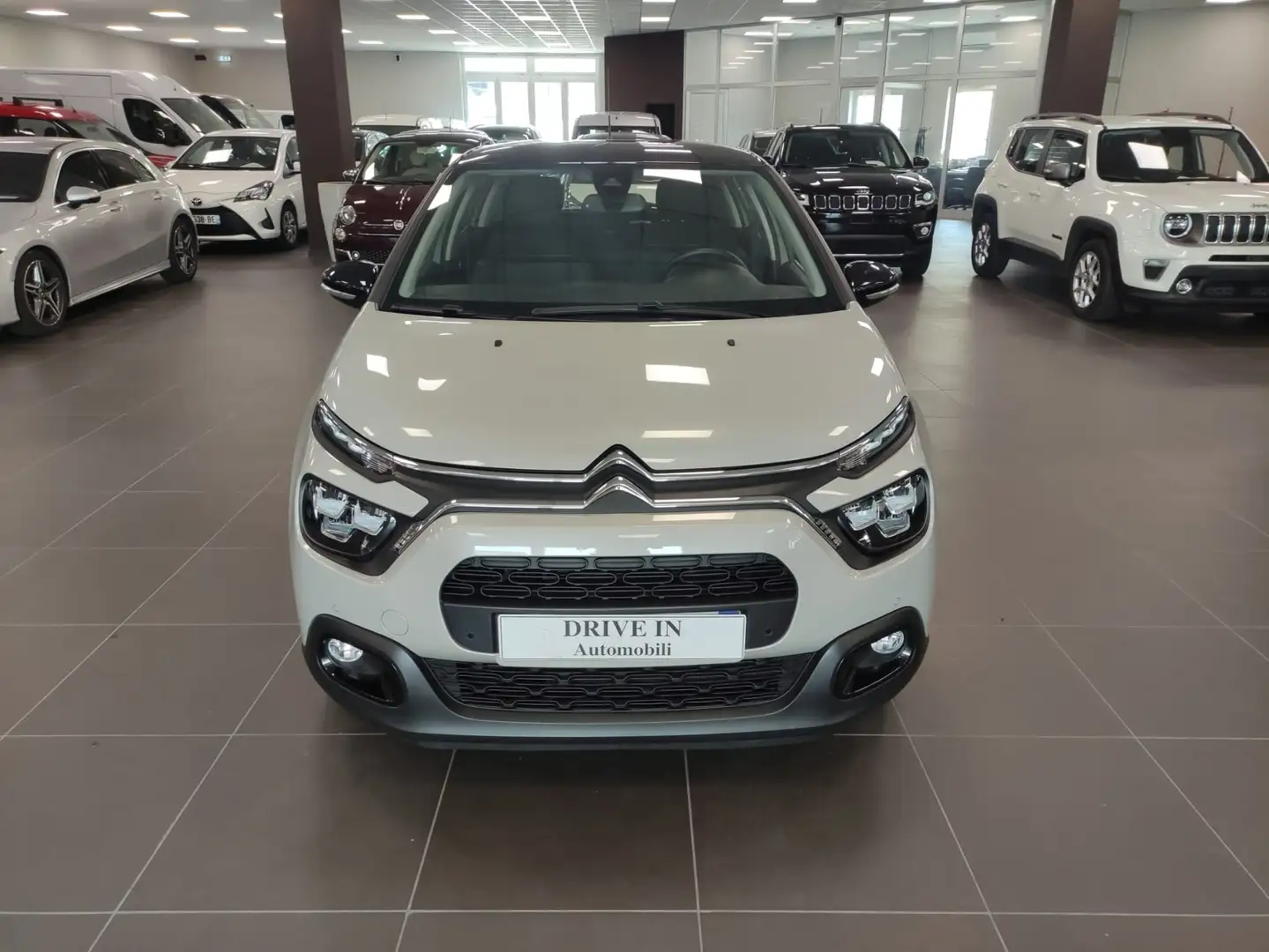 Citroen C3 1.5 bluehdi Shine s Beige - 2