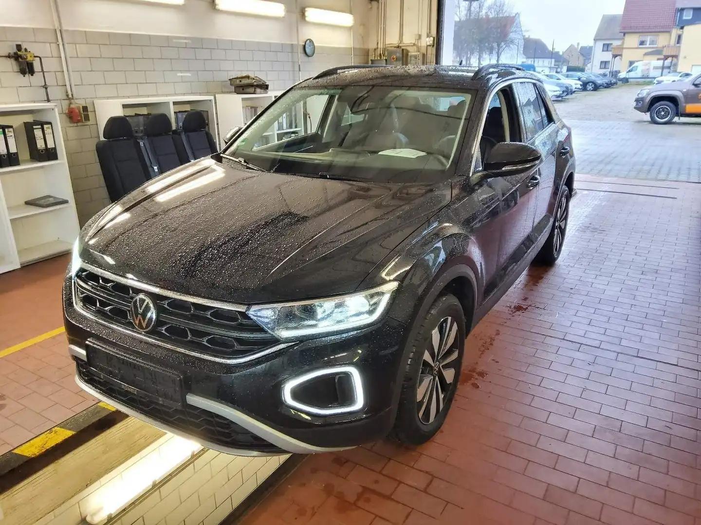 Volkswagen T-Roc T-ROC GOAL 1.0 TSI | NAVI LED+ ACC DAB SITZHEIZ Schwarz - 2
